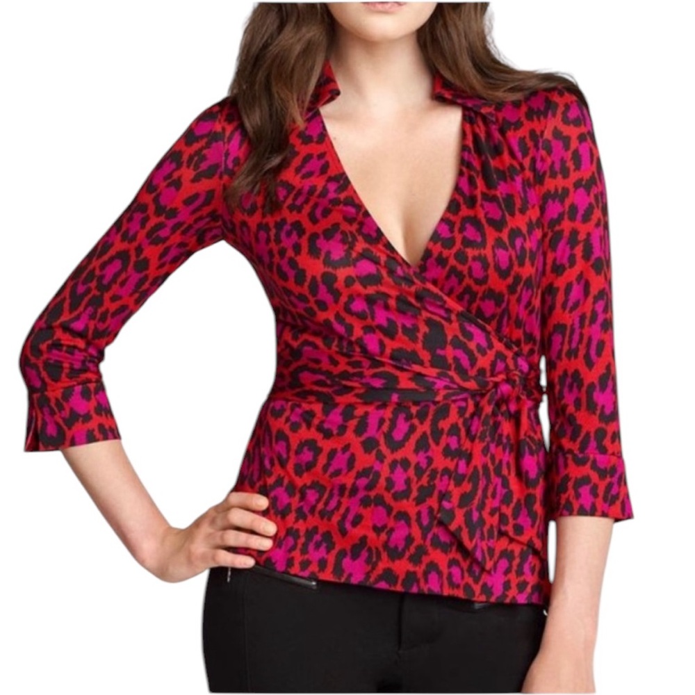 DIANE VON FURSTENBERG VINTAGE JILL WRAP SPOTTED CAT RUBY RED PINK SILK TOP 0
